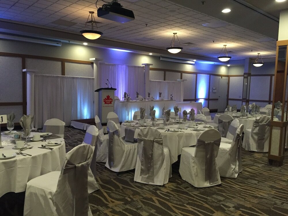 Фото Canad Inns Destination Centre Transcona