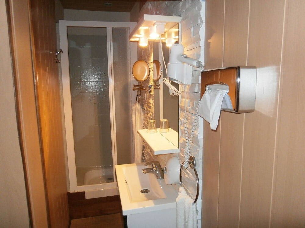 Фото Hôtel Beauséjour