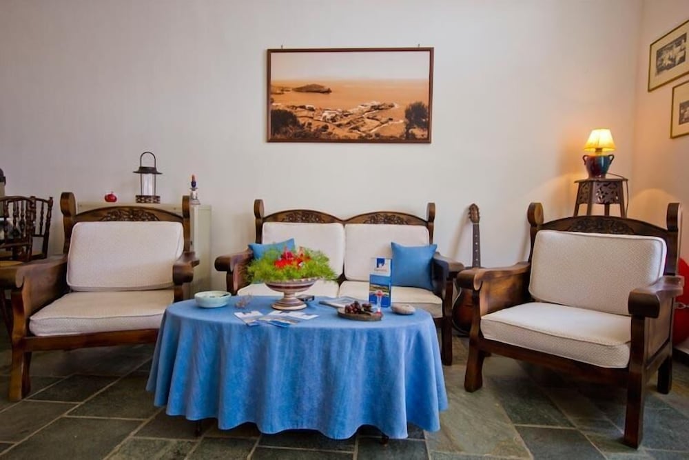 Фото Rooms & Apartments Archontou