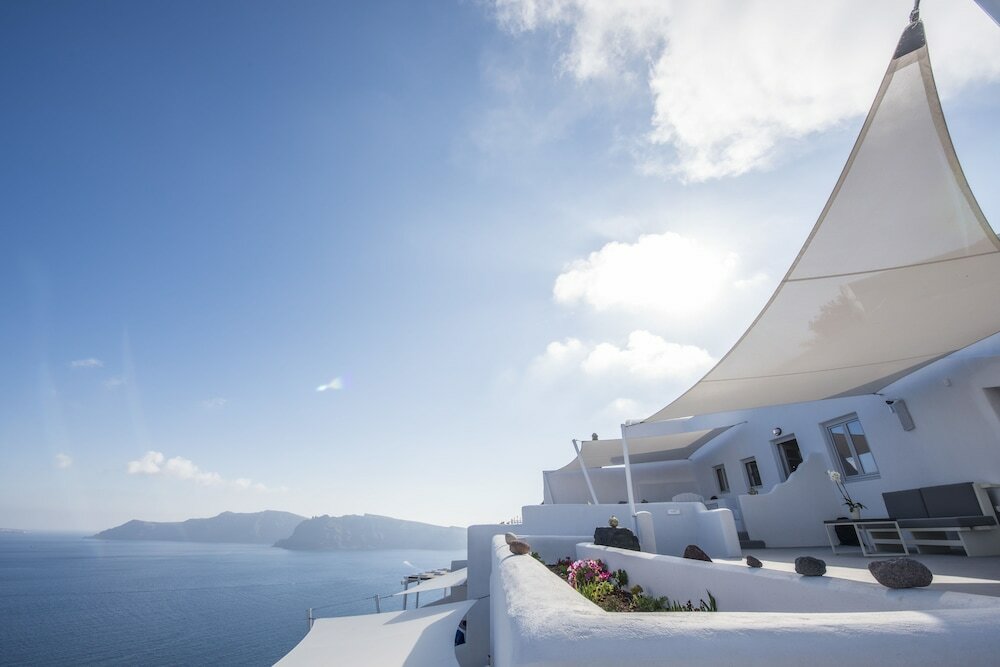 Фото Ambition Suites