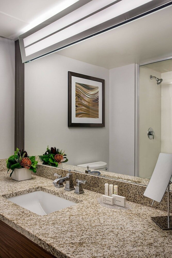 Фото Courtyard by Marriott Downtown Grand Rapids