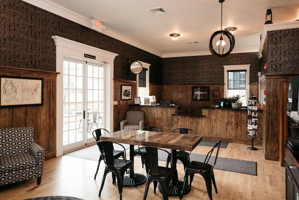 Фото The Railroad Inn