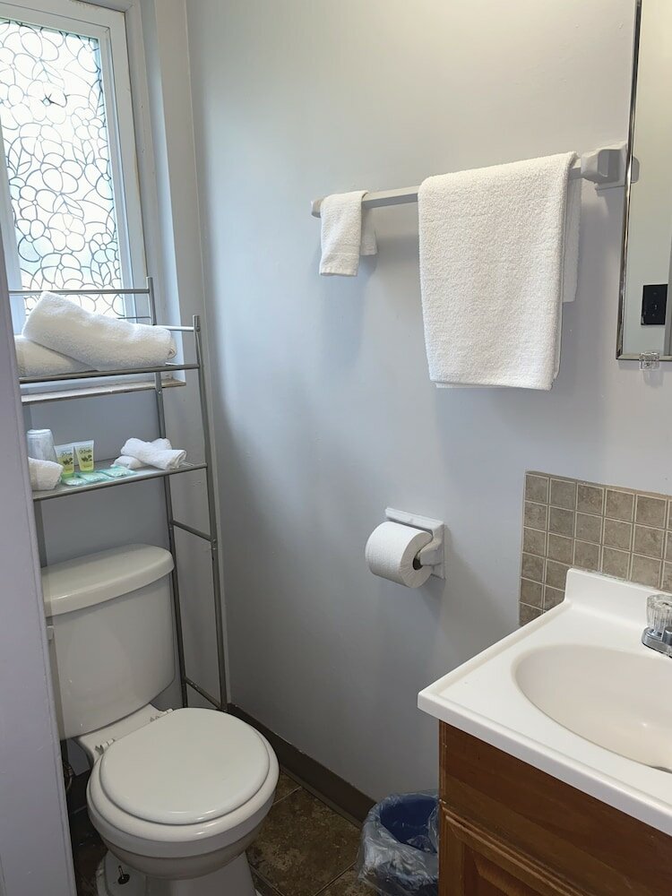 Фото Swiss Cottage Inn