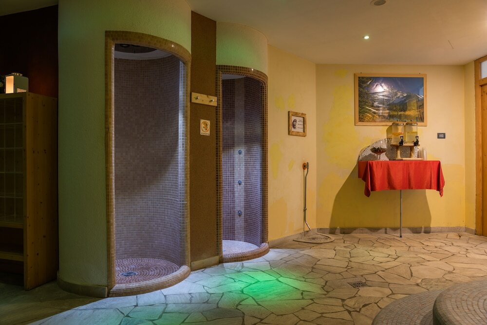 Фото Hotel Alpine Mugon