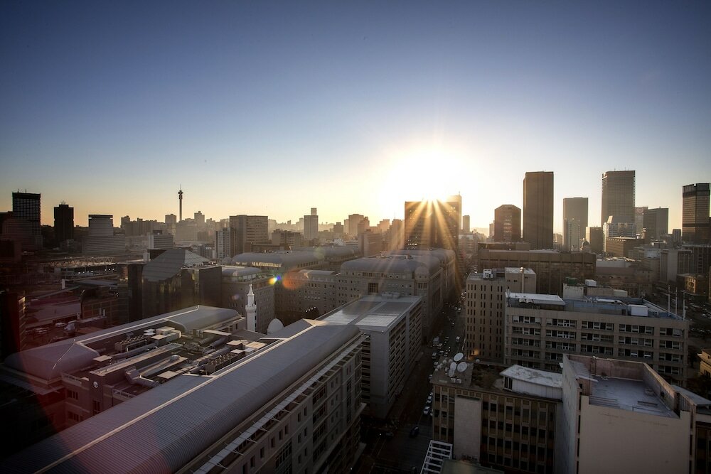 Фото The Franklin Loft Apartments