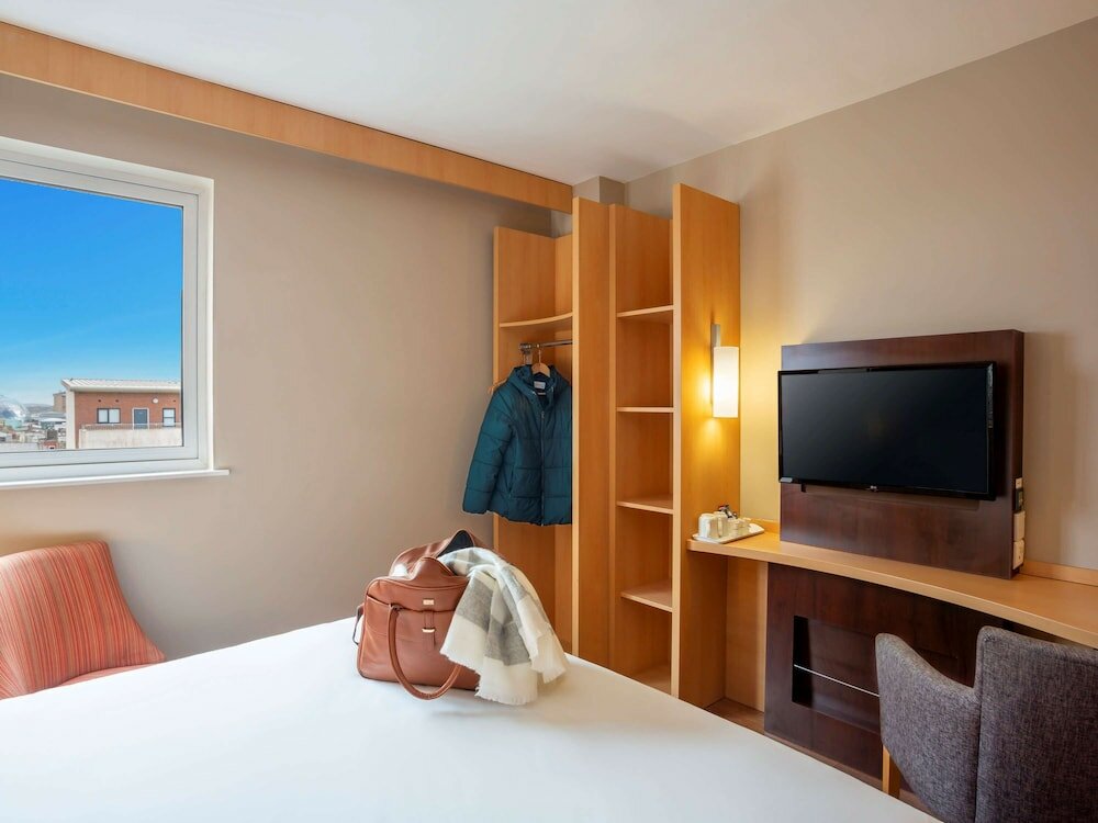 Фото ibis Belfast City Centre Hotel