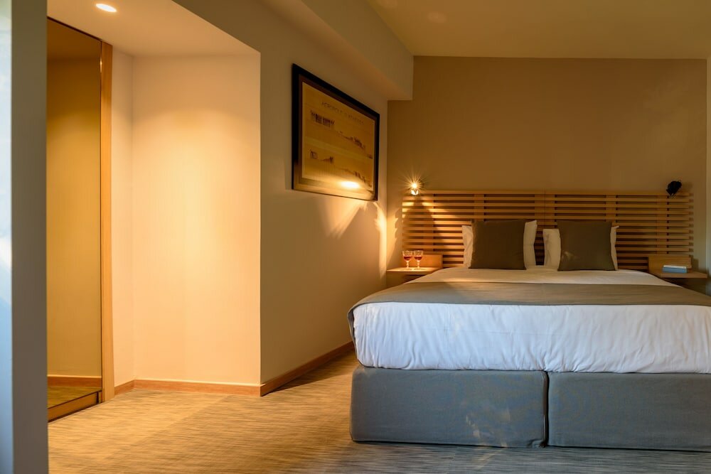 Фото Fos DownTown Suites