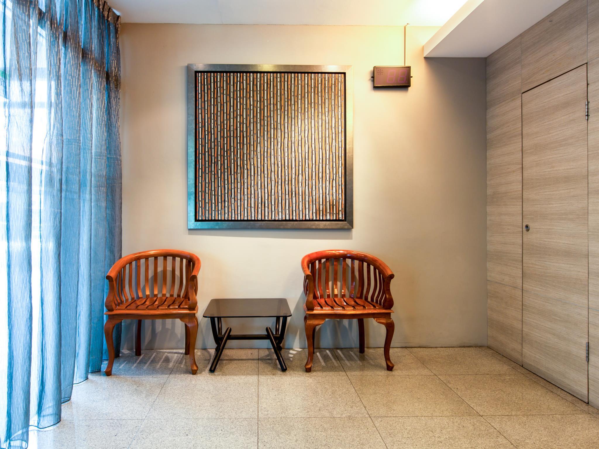 Фото Hotel 81 Lucky