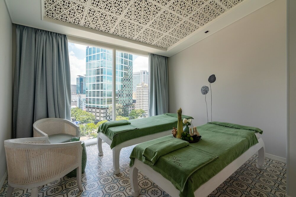 Фото Au Lac Charner Hotel