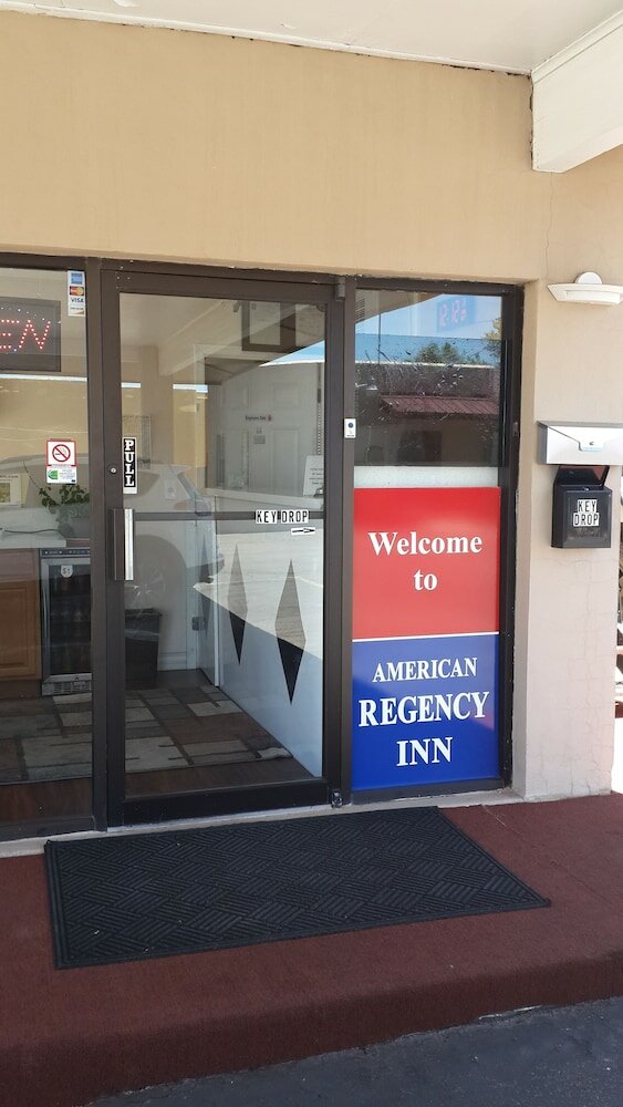 Фото American Regency Inn