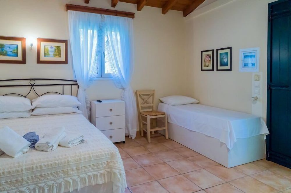 Фото Anthias Garden