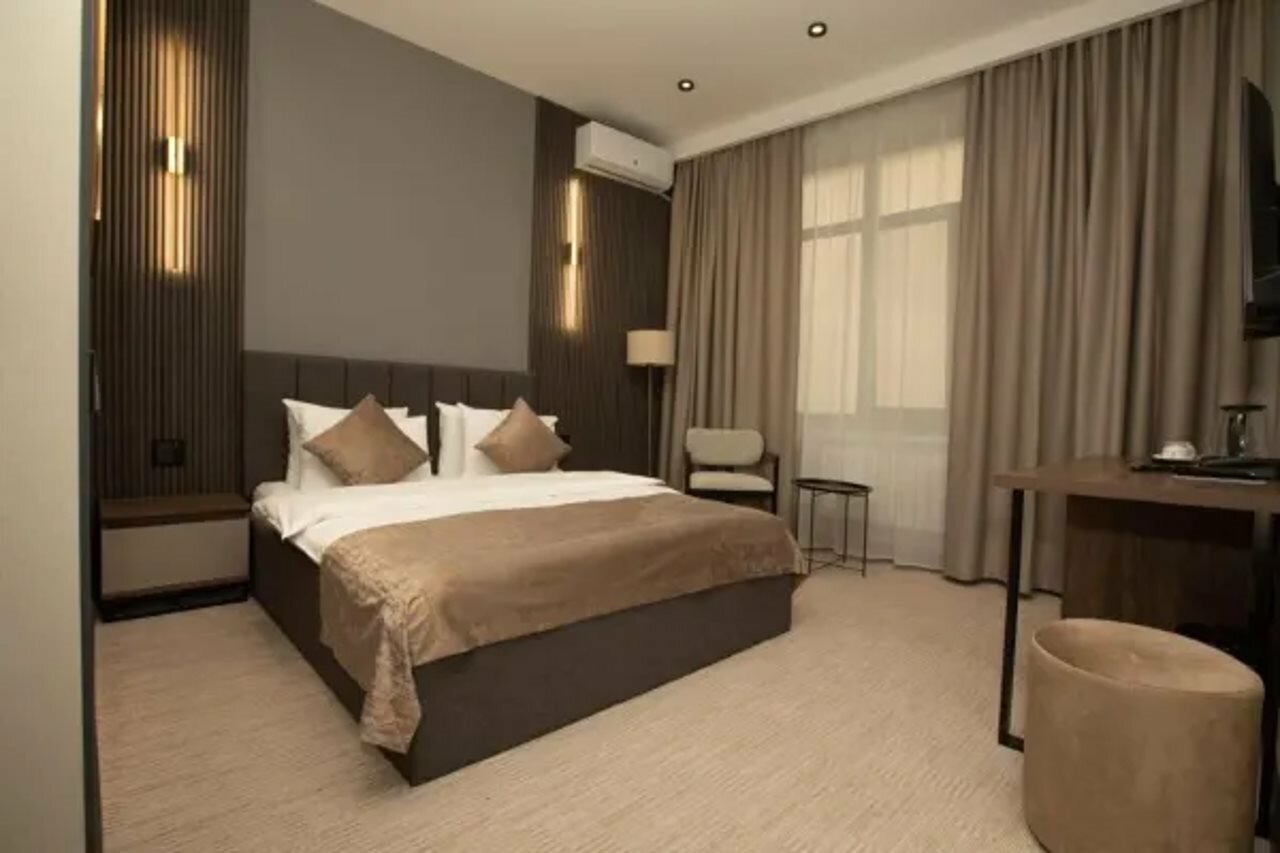 Фото Twelve Inn Hotel