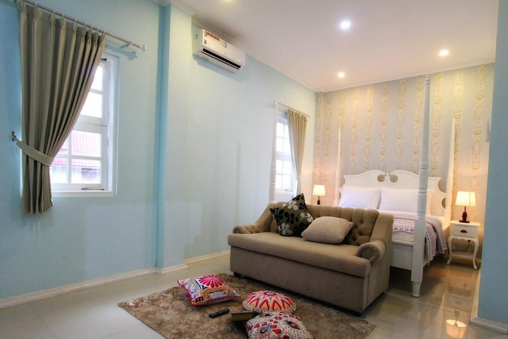 Фото Omah Madam Bed & Breakfast