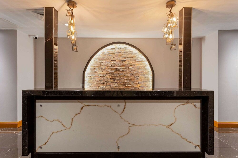 Фото Hotel Retlaw, Trademark Collection by Wyndham