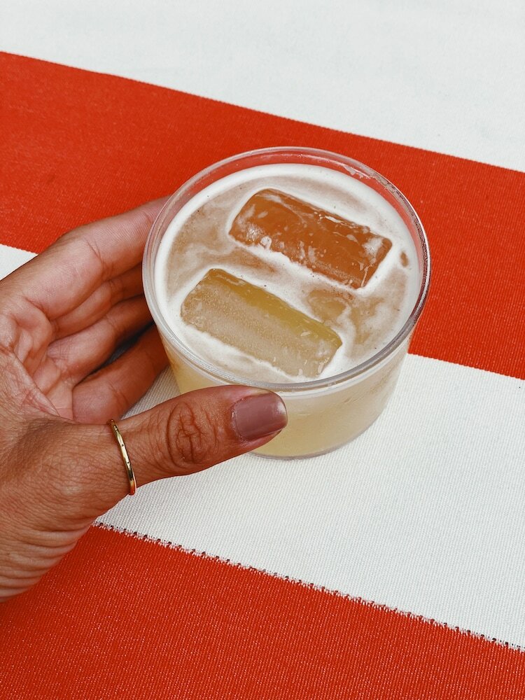 Фото Esqina Cosmopolitan Lodge