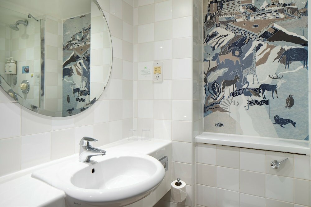 Фото Holiday Inn Edinburgh