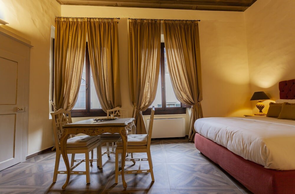 Фото Palazzo Martellini Residenza d'Epoca