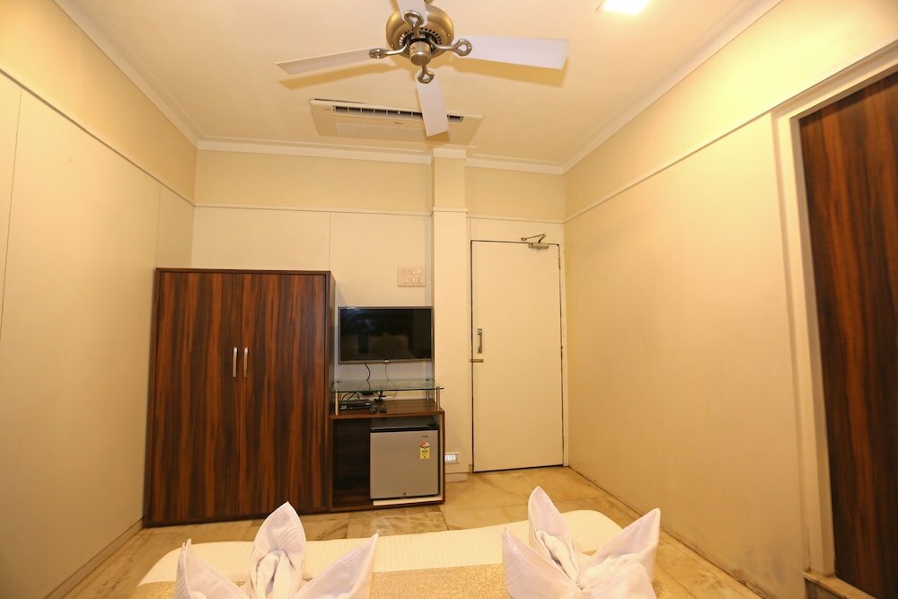 Фото Gulf Hotel Colaba