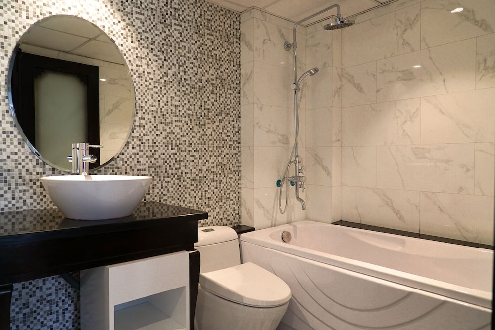 Фото Hanoi La Castela Hotel