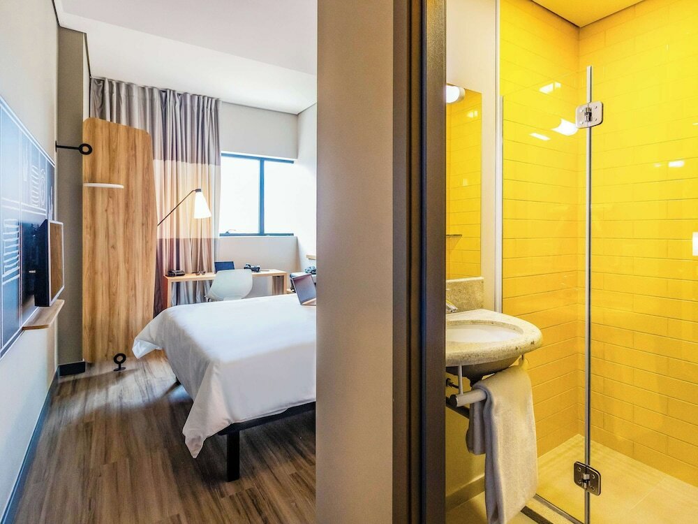 Фото Ibis Palmas Avenida Jk