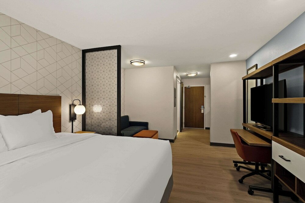 Фото Everhome Suites Temecula