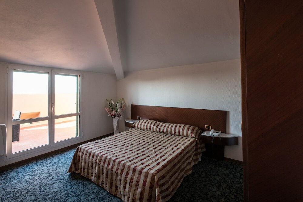 Фото Hotel Centrale