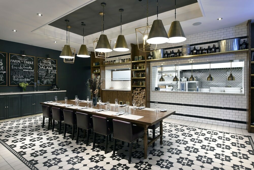 Фото DoubleTree by Hilton Ottawa Downtown