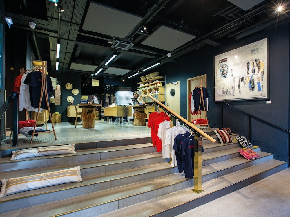 Фото Mob Paris Les Pouches