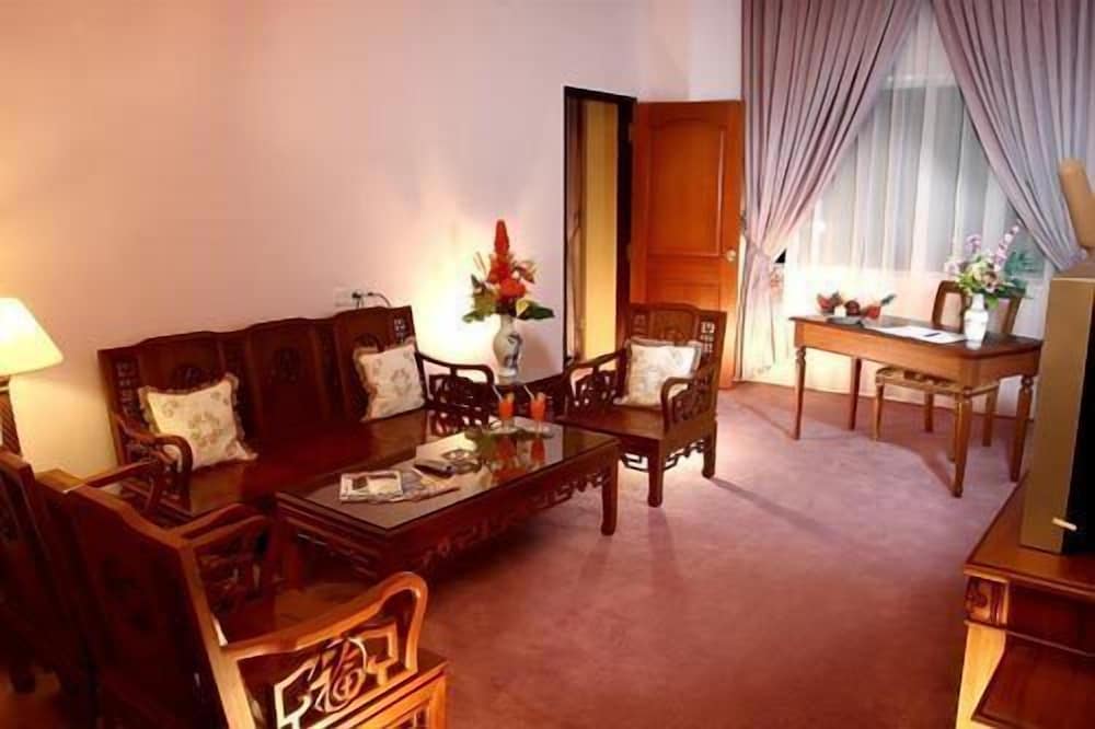 Фото Hotel Grand Tiga Mustika