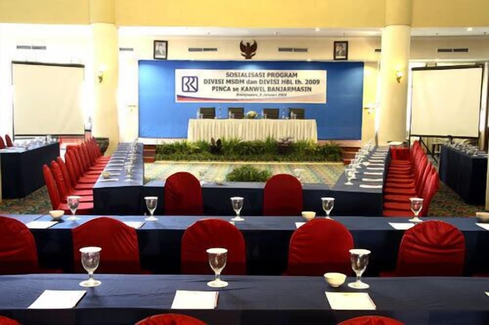 Фото Hotel Grand Tiga Mustika