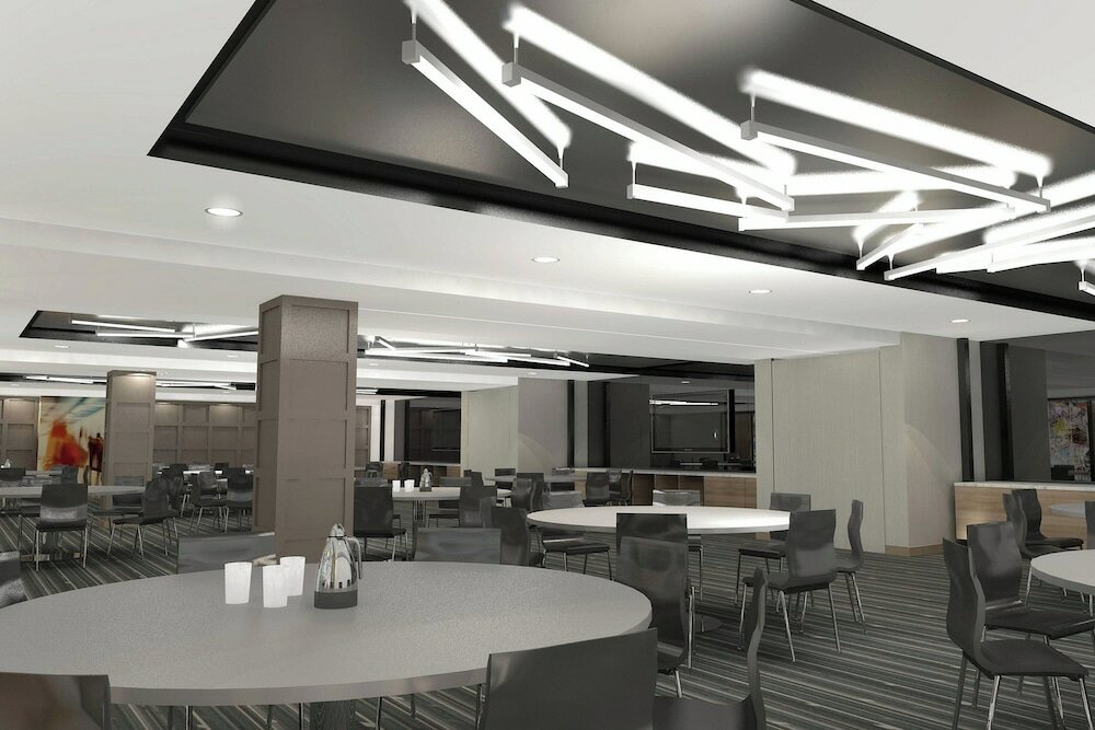 Фото Renaissance Montreal Downtown Hotel