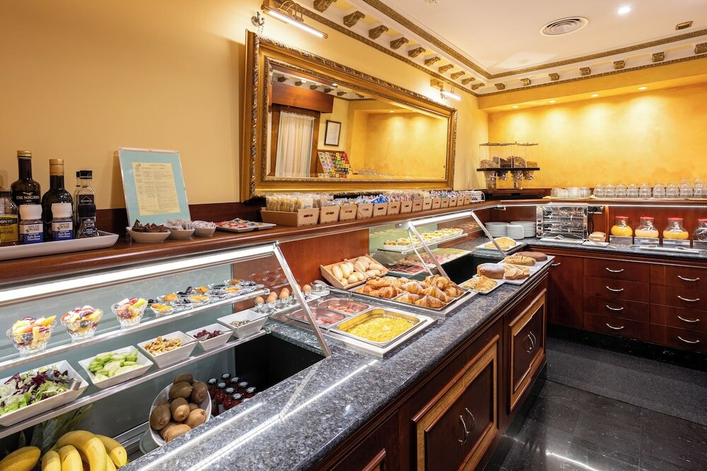 Фото Hotel Manfredi Suite in Rome