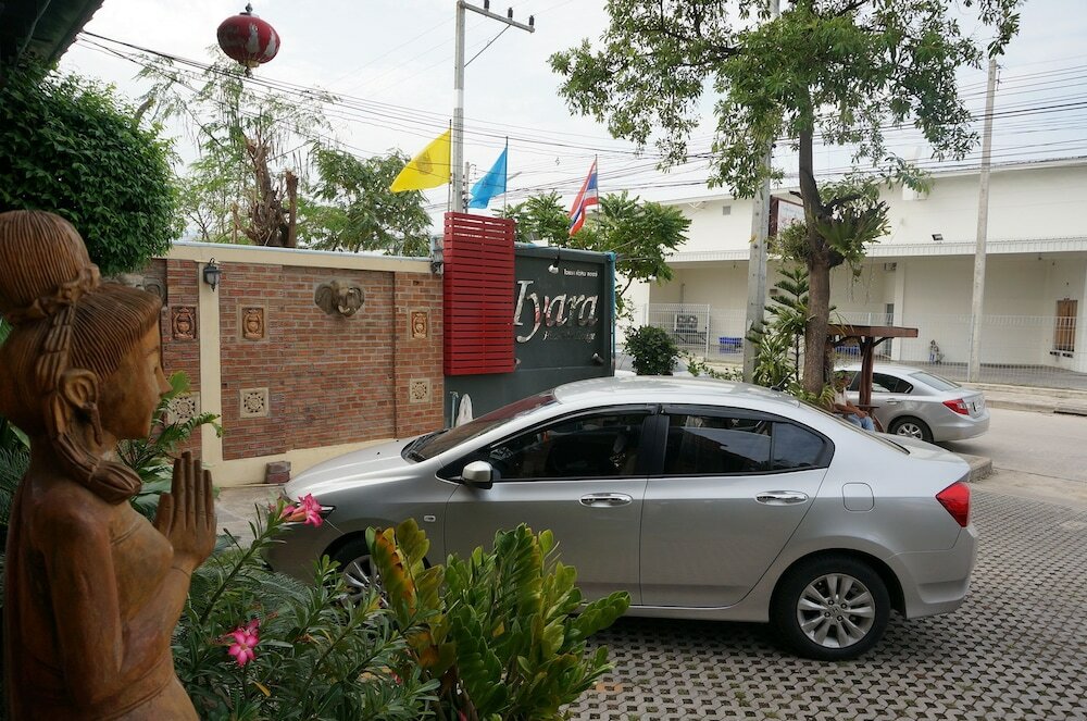 Фото Iyara Hua Hin Lodge