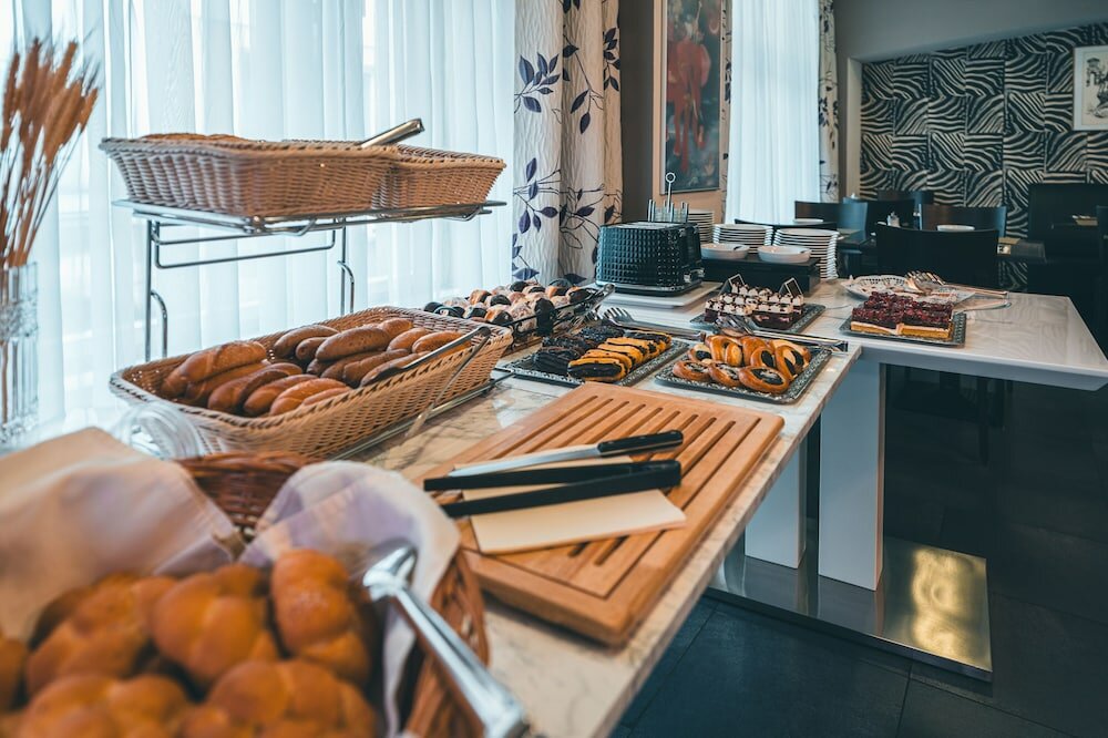 Фото Elysee Apartments