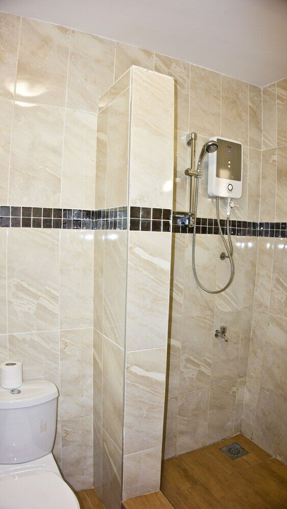 Фото Tropical Enclave Hotel