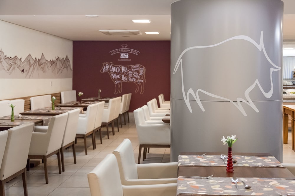 Фото Ramada by Wyndham Macae Hotel & Suites