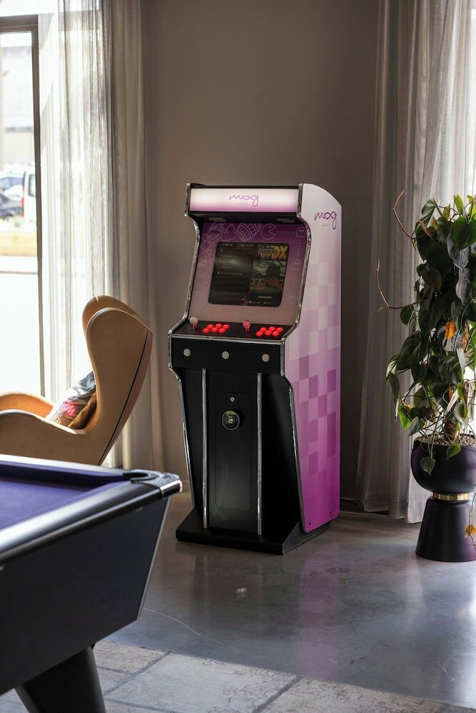 Фото Moxy London Excel