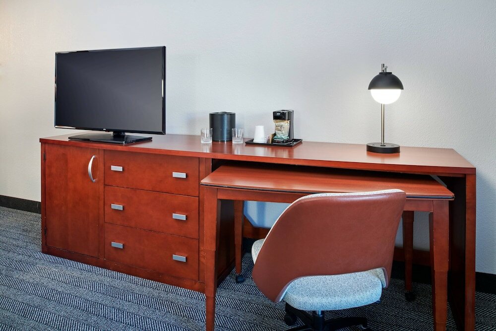 Фото Courtyard by Marriott Chicago Highland Park/Northbrook