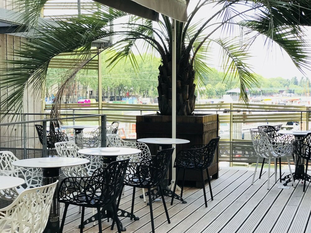 Фото Holiday Inn Express Paris - Canal de la Villette