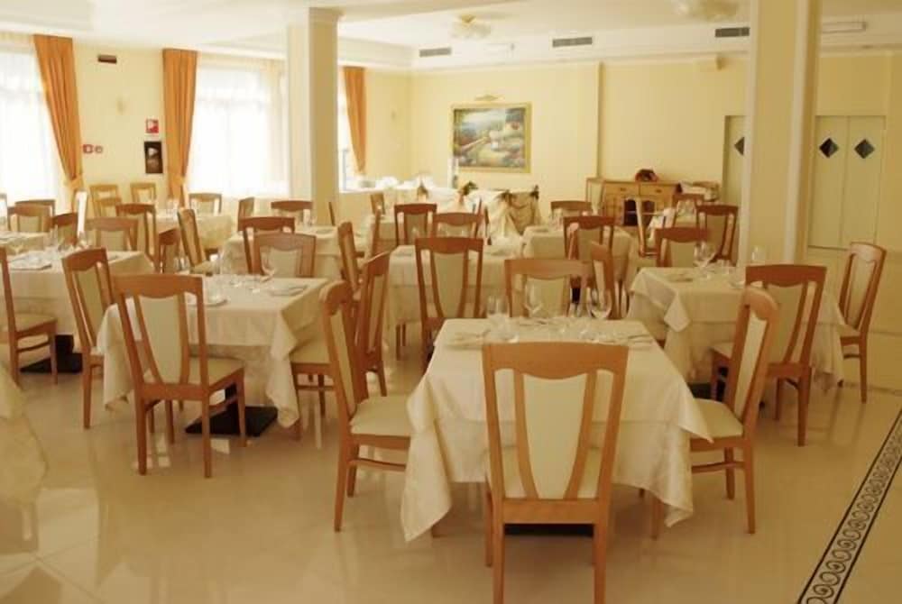 Фото Albatres Palace Hotel