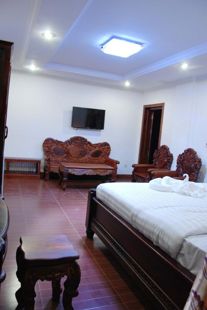 Фото Emerald Bb Battambang Hotel