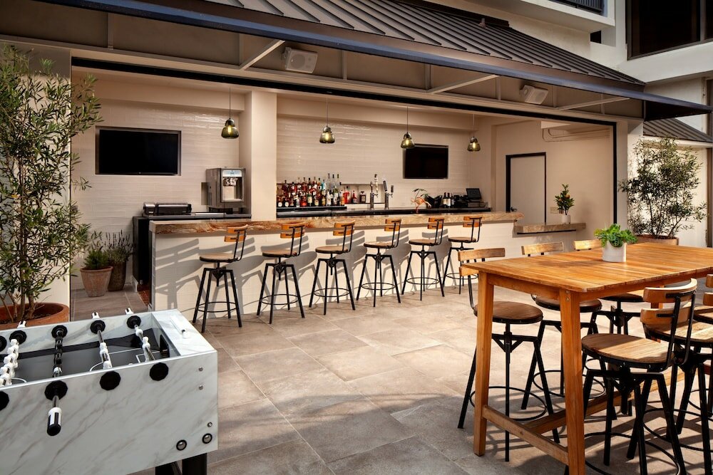 Фото Sheraton Universal Hotel