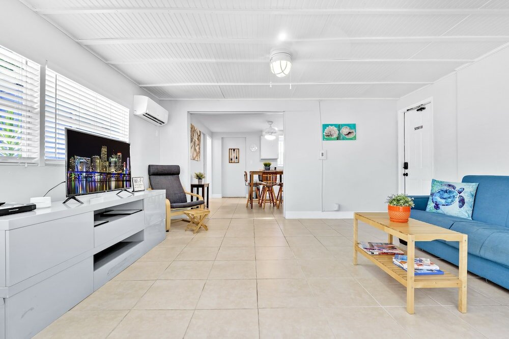 Фото The Blue House Fort Lauderdale