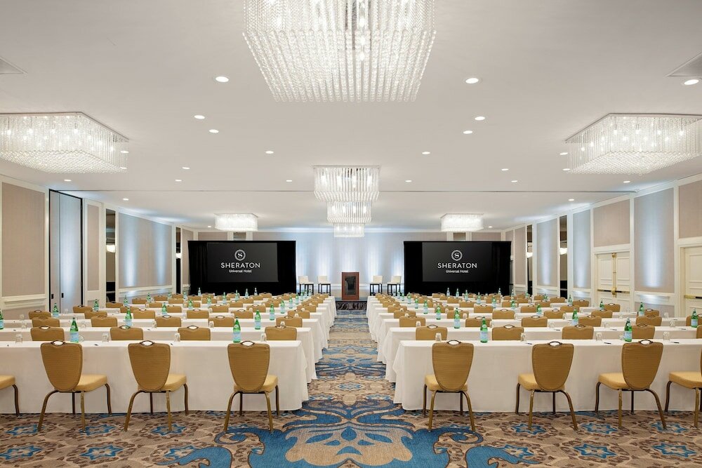 Фото Sheraton Universal Hotel