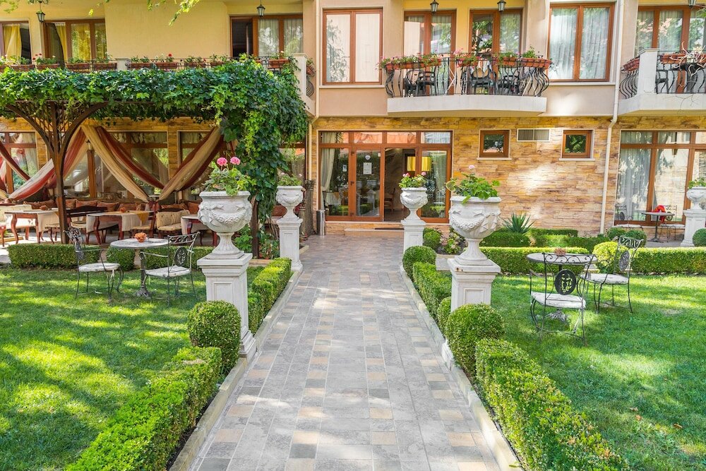 Фото Golden Pearl Hotel