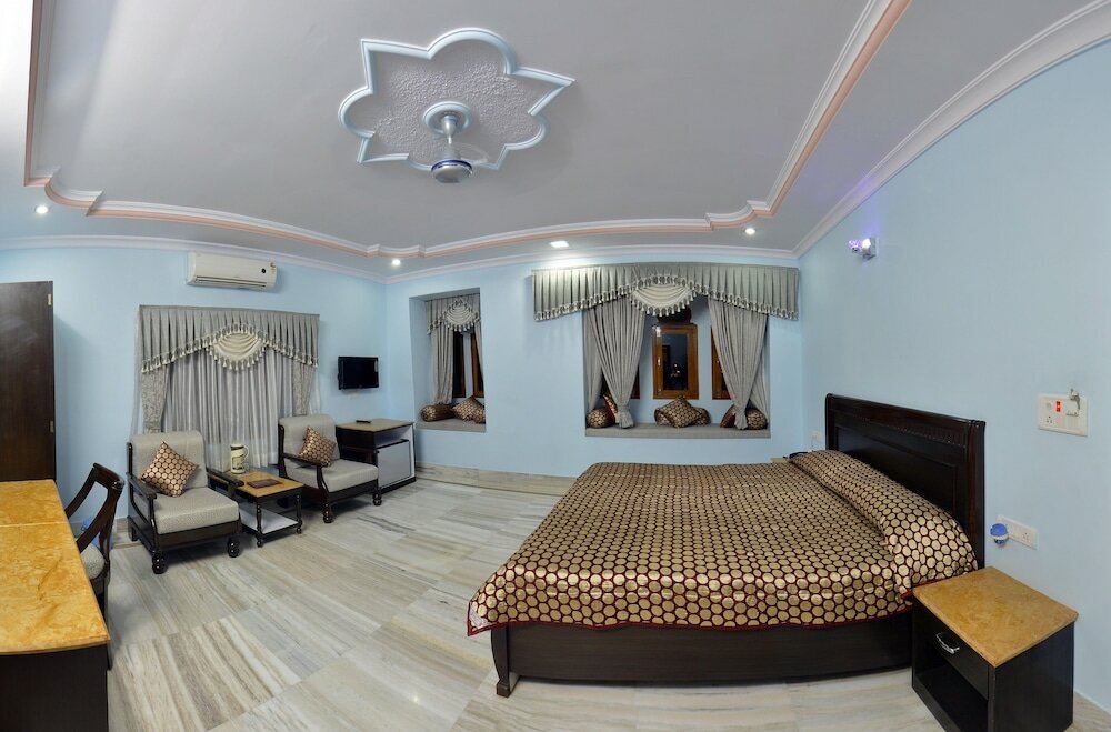 Фото Hotel Sky Plaza