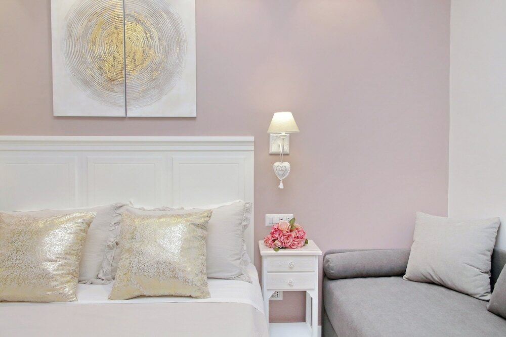 Фото Roman Holiday Charming