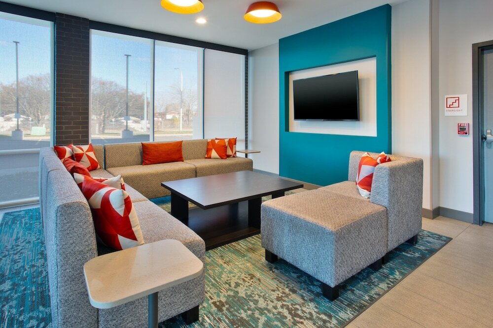 Фото Avid Hotel Detroit Warren, an Ihg Hotel