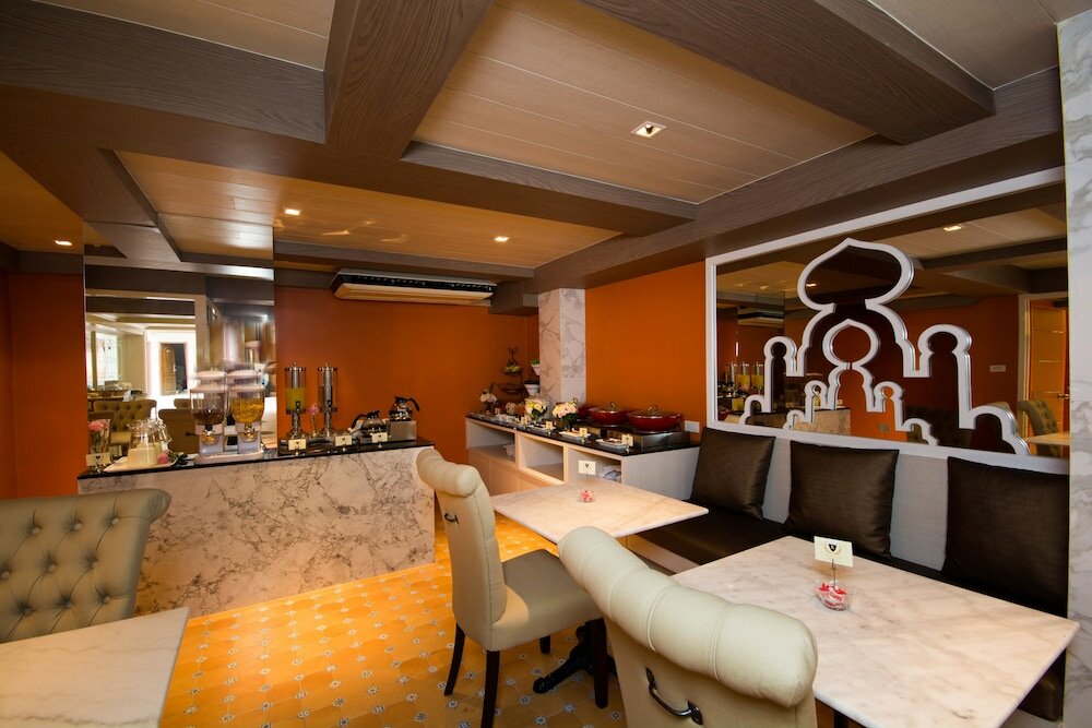 Фото Khaosan Palace Hotel