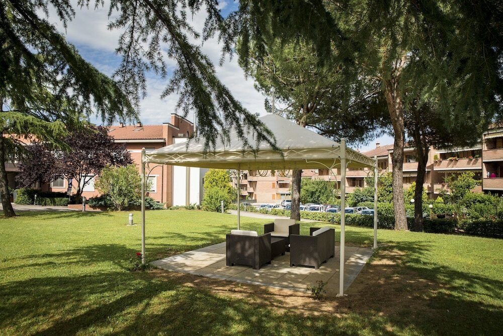 Фото Hotel Executive